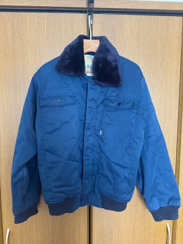 네이비 퍼 부착 파이롯트형 점퍼 방한복