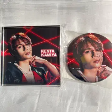 KENTA KAMIYA 아크릴 블록과 캔뱃지 세트