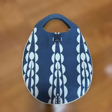 mina perhonen 에그 토트백 네이비/화이트