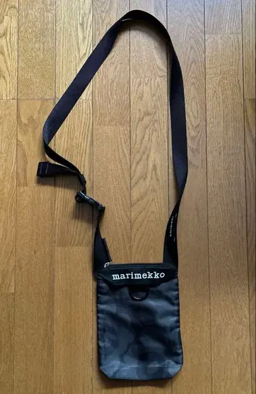 Marimekko Neat Phone Pocket Unikko