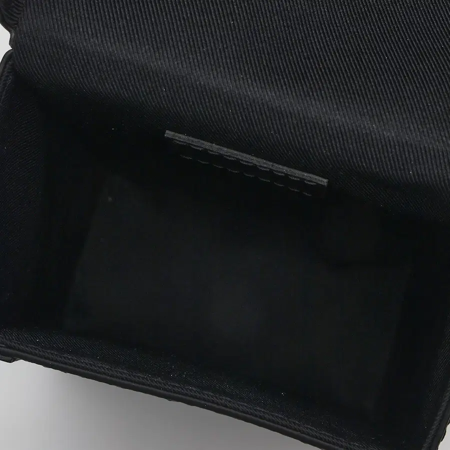 路易威登竖款手提箱式可穿戴钱包