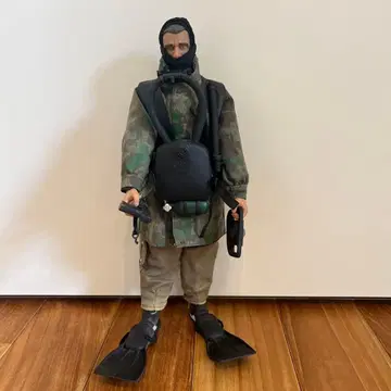 밀리터리 피규어 카모 패턴 장비 포함 다이빙