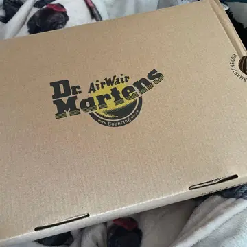 닥터 마틴 블랙 레이스업 부츠