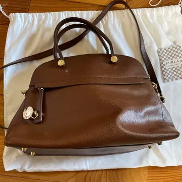 FURLA 브라운 가죽 핸드백 수납 가방 포함