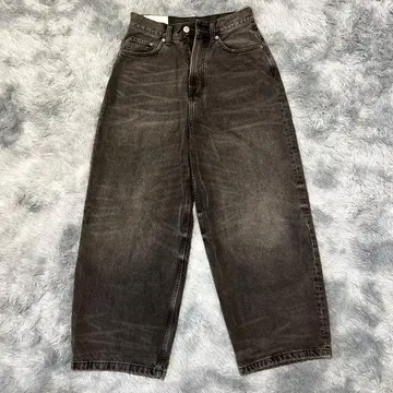 H&M 슈퍼 배기 데님 블랙 28/30