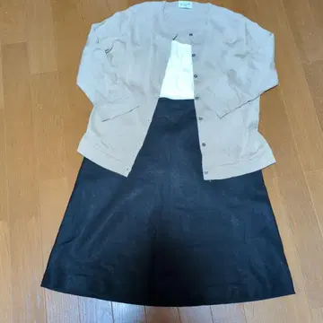 마가렛 하우엘 상하의 세트