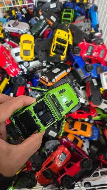 그린 컬러 오프로드 자동차 미니카 약 10cm