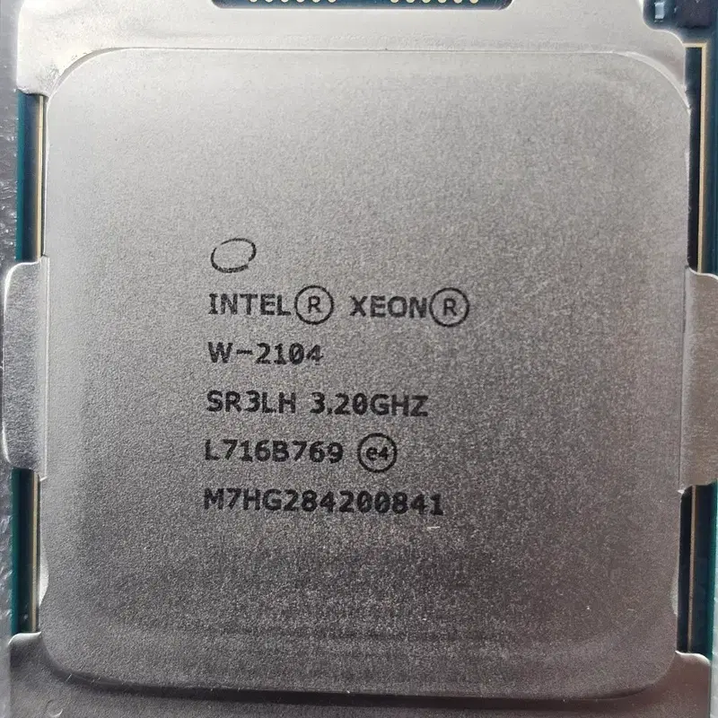 인텔 제온 W-2104 3.2GHz CPU