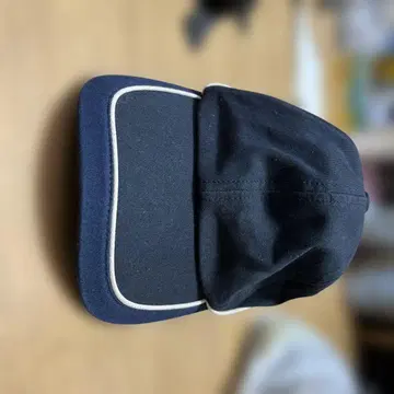 엠포리오 아르마니 캡