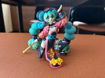 하츠네 미쿠 차이나 피규어