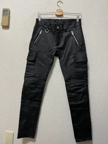 노아이디 블랙 코팅 바이커 카고 스키니 팬츠 / 1 블랙