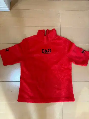 D&G 하이넥 반팔 니트 빨간색