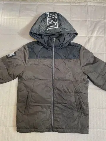 LEFLAH TKY20X 다운 자켓 L 사이즈 블랙 올리브