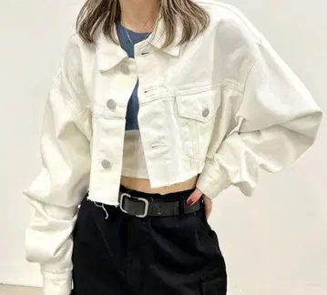 화이트 크롭 데님 자켓