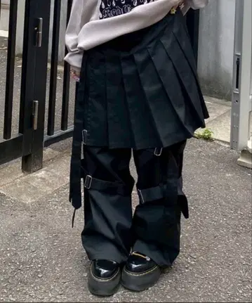 CANDY STRIPPER 블랙 본지티 팬츠