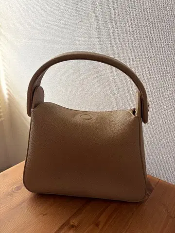 Twenty Vivo 천연 가죽 핸드백 원 핸들 백 카멜