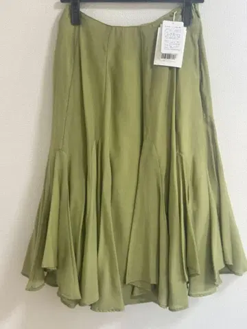 [ CADUNE ] 플레어 스커트 34 사이즈 올리브