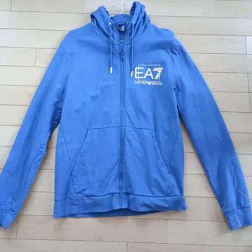 EA7 Emporio Armani 후드티