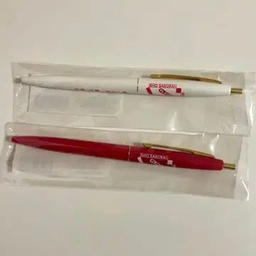 아라시 사쿠라이 쇼 미래로의 말 전시 PLAYFUL 볼펜 레드 화이트