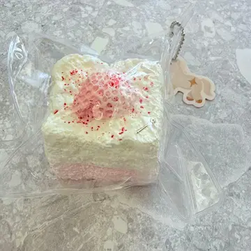 문청 스퀴즈 딸기 밀크 토스트