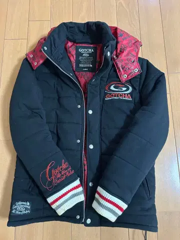 GOTCHA 후드 부착 다운 자켓 L 블랙 레드
