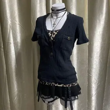 반팔 티셔츠 하프 버튼 다크코어 y2k 헤이세이 갸루