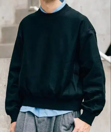 EDIFICE 별주 blurhms 크롭 맨투맨 블랙