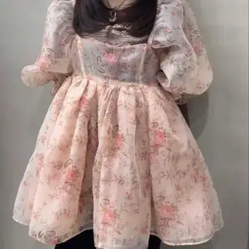 새상품 kitty 호리에 오사카 꽃무늬 미니 원피스