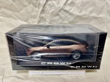 크라운 크로스오버 컬러 샘플 미니카 블랙 x 프레셔스 브론즈