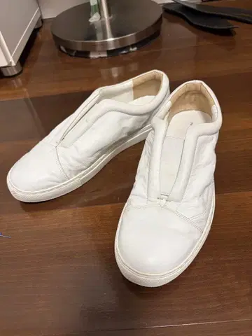 넘버나인 화이트 가죽 스니커즈