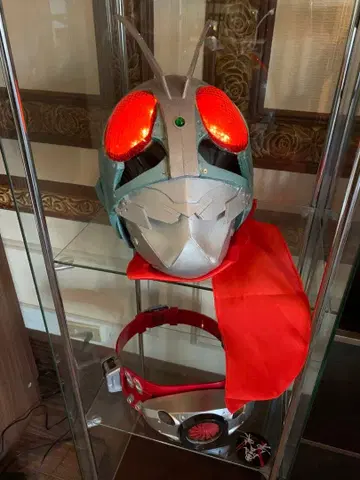 신가면라이더 제2호+1호 헬멧과 빨간색 머플러와 변신 벨트
