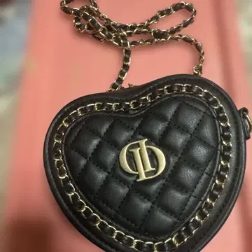 Darich(다리치) 하트 모티브 미니백