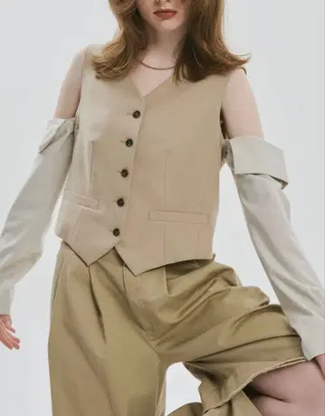 THETOE ASTORIA OPEN SHOULDERS VEST