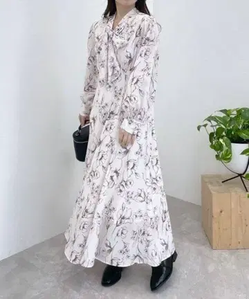 mysty woman 리본 타이 꽃무늬 원피스 새상품 핑크 베이지