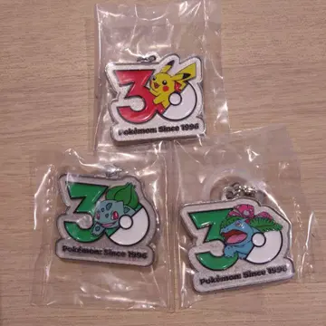포켓몬 30주년 메탈 참 마스코트 피카츄 이상해씨 이상해꽃