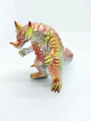 울트라맨 소프트 비닐 EX 고모라 리페인트