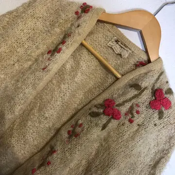 70s 빈티지 꽃 자수 모헤어풍 가디건 숏 기장