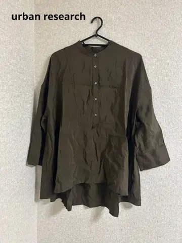 urban research ACUTA 프론트 디자인 돌먼 블라우스