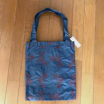 Demode voyage 마우드 터서 자수 토트백