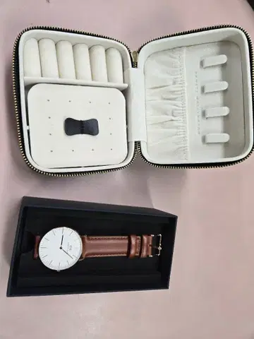 다니엘 웰링턴 DW 브라운 가죽 손목시계