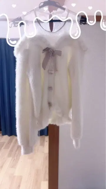 리즈리사 오픈 숄더 레이스 니트