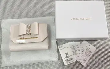 미사용 새상품! 질 바이 질 스튜어트 RIBBON 퀼트 지갑 화이트