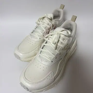 PUMA 푸마 HYPNOTIC CL 23.5cm 화이트 스니커즈