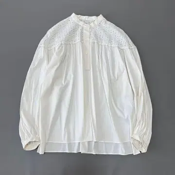 투모로우랜드 컬렉션 스트레치 브로드 요크 개더 블라우스