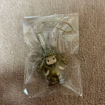 큐지온 큐피 x 킹 기도라 콜라보 족쇄 스트랩