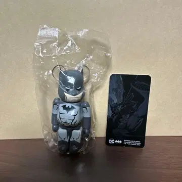 베어브릭 배트맨 HERO