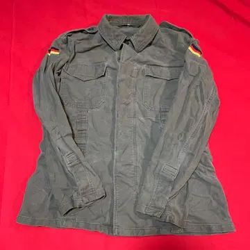 독일 국기 패치 포함 올리브 그린 자켓