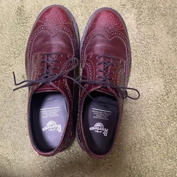 닥터마틴 윙팁 슈즈 버건디