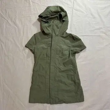 beauty:beast 후드 셔츠 수납 가능 그린