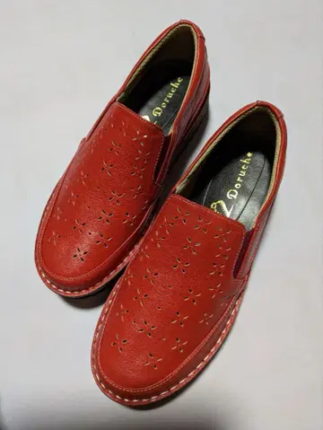 돌체 펀칭 사이드고어 컴포트 신발 23.5cm